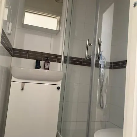 Cozy Apt Near Castle Prague